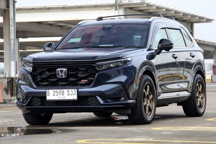 Review Honda CR-V Hybrid 2026, Medium SUV Premium Irit yang Masih Jadi Incaran