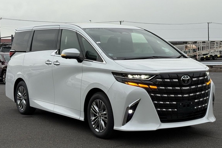 Review Toyota All New Alphard Hybrid EV Terbaru 2026, Mewah dan Irit